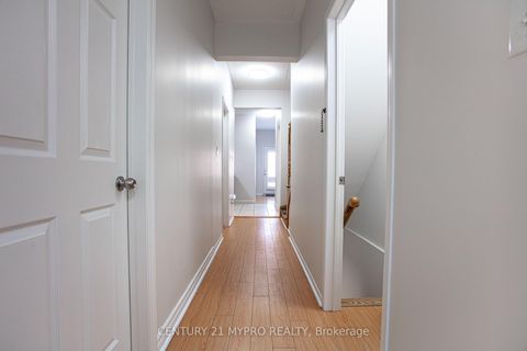 Photo 2 at 22 Mansur Terrace, York University Heights, Toronto
