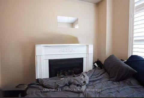 Photo 7 at 22 Mansur Terrace, York University Heights, Toronto