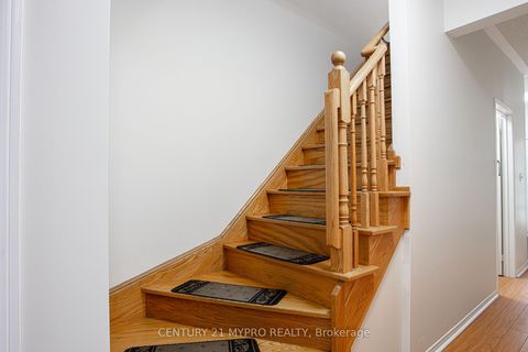 Photo 9 at 22 Mansur Terrace, York University Heights, Toronto