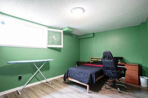 Photo 26 at 22 Mansur Terrace, York University Heights, Toronto