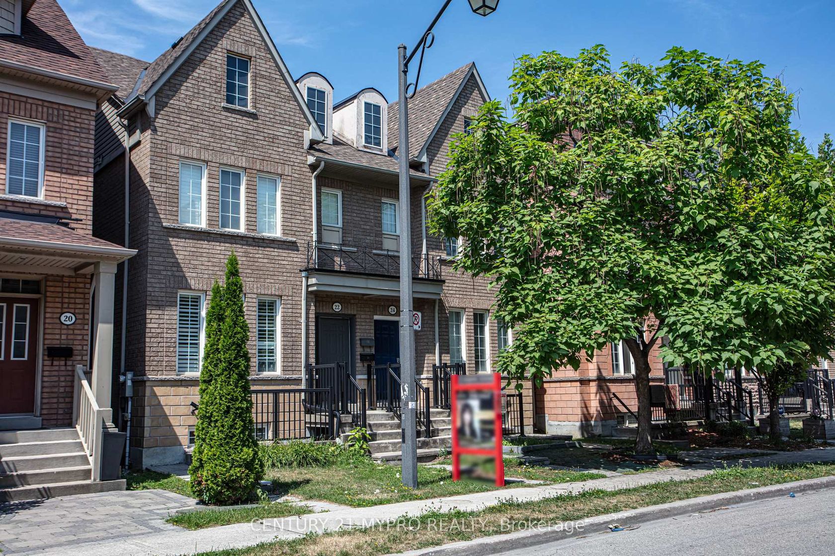 22 Mansur Terrace, York University Heights, Toronto 