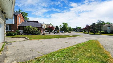 Photo 1 at 80 Eagleview Crescent, Steeles, Toronto