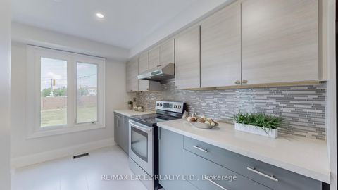 Photo 10 at 80 Eagleview Crescent, Steeles, Toronto