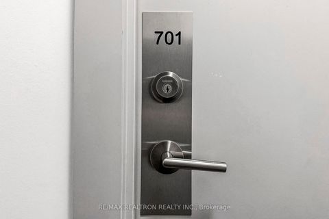 Photo 4 at 701 - 68 Shuter Street, Yonge Corridor, Toronto
