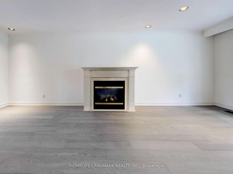 Photo 6 at 714 Conacher Drive, Newtonbrook East, Toronto