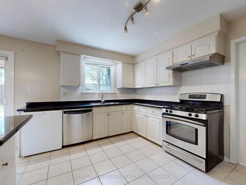 Photo 14 at 714 Conacher Drive, Newtonbrook East, Toronto