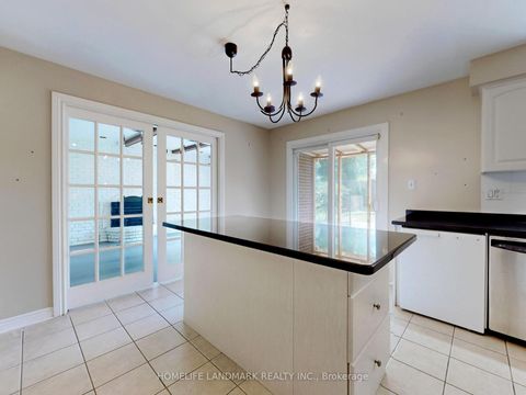 Photo 15 at 714 Conacher Drive, Newtonbrook East, Toronto