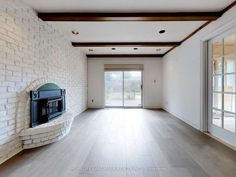Photo 16 at 714 Conacher Drive, Newtonbrook East, Toronto