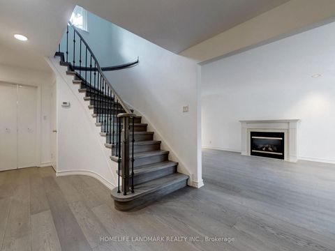 Photo 19 at 714 Conacher Drive, Newtonbrook East, Toronto