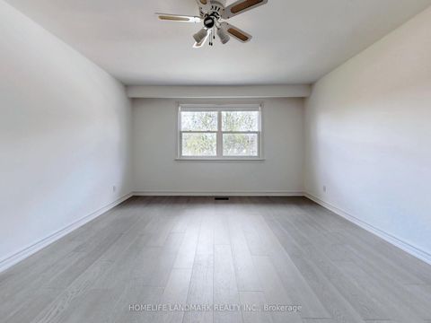 Photo 20 at 714 Conacher Drive, Newtonbrook East, Toronto