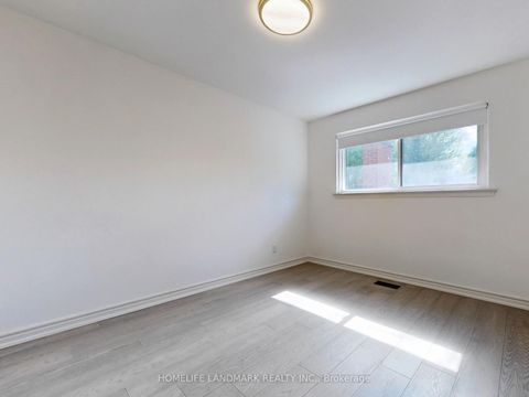 Photo 24 at 714 Conacher Drive, Newtonbrook East, Toronto