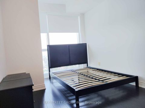Photo 11 at 6704 - 388 Yonge Street, Bay Street Corridor, Toronto
