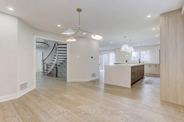 Photo 8 at 955 Portminster Court, Wyndham, Newmarket