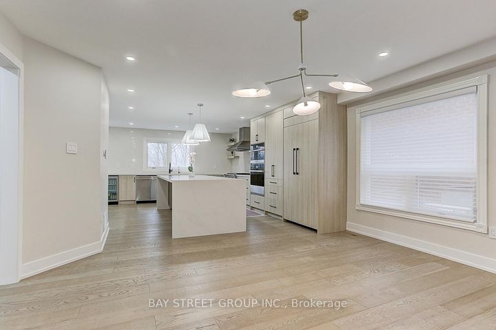 Photo 9 at 955 Portminster Court, Wyndham, Newmarket