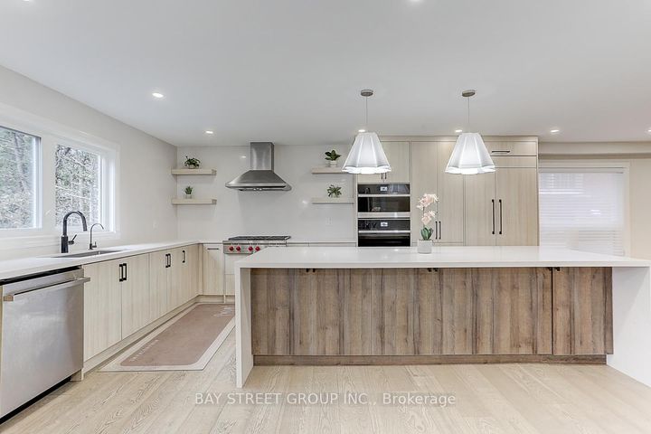 Photo 11 at 955 Portminster Court, Wyndham, Newmarket