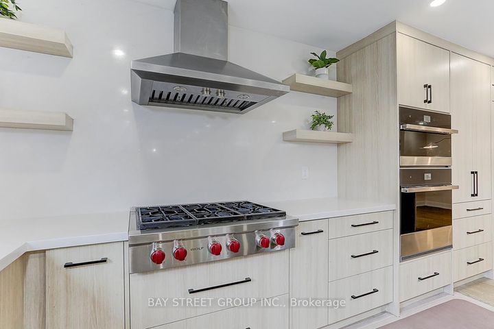 Photo 12 at 955 Portminster Court, Wyndham, Newmarket