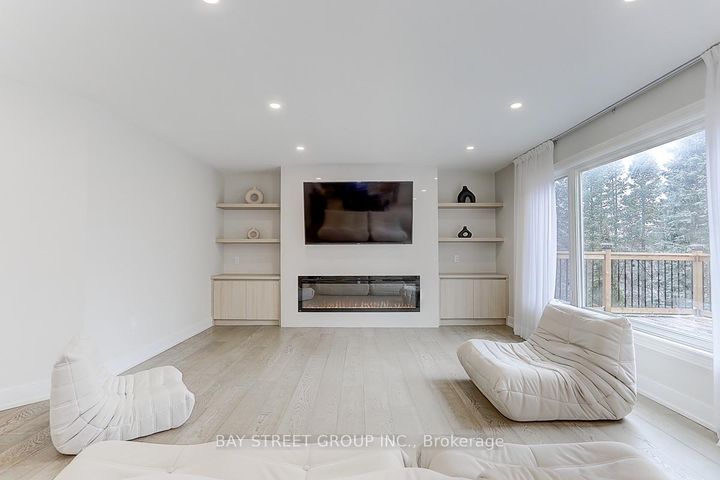 Photo 16 at 955 Portminster Court, Wyndham, Newmarket