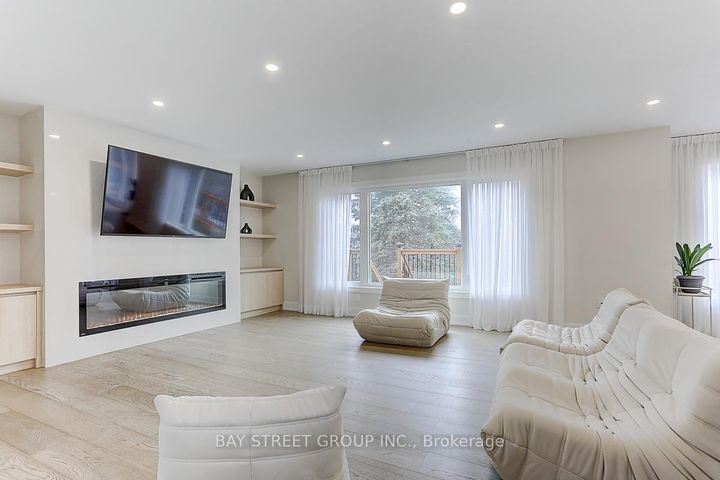 Photo 17 at 955 Portminster Court, Wyndham, Newmarket