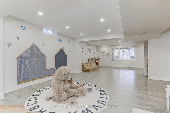 Photo 42 at 955 Portminster Court, Wyndham, Newmarket