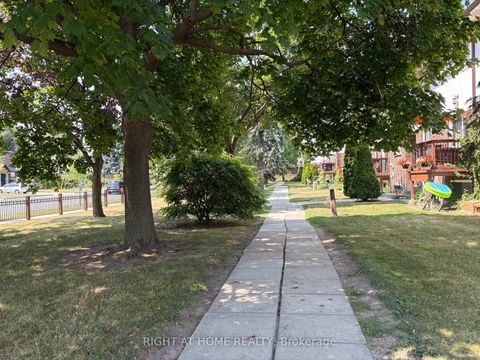 Photo 13 at 3 - 2 White Abbey Park, Maryvale, Toronto