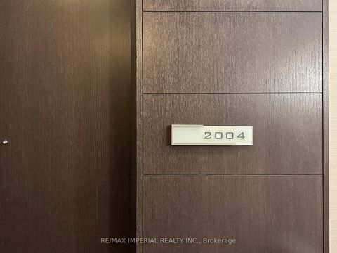Photo 8 at 2004 - 25 Broadway Avenue, Mount Pleasant West, Toronto