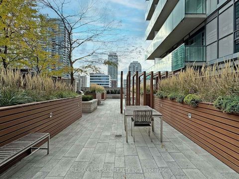 Photo 39 at 2004 - 25 Broadway Avenue, Mount Pleasant West, Toronto