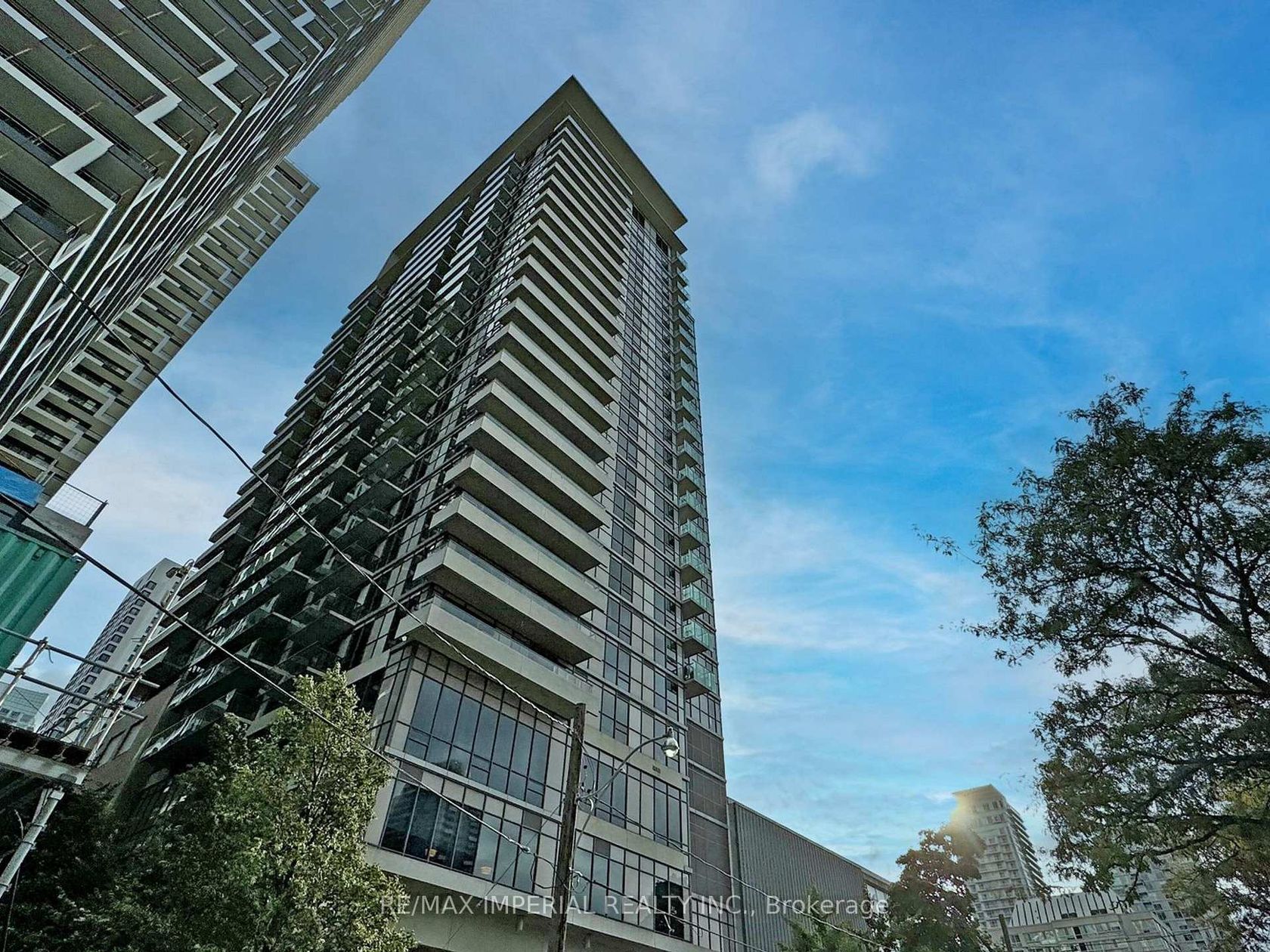 2004 - 25 Broadway Avenue, Mount Pleasant West, Toronto 