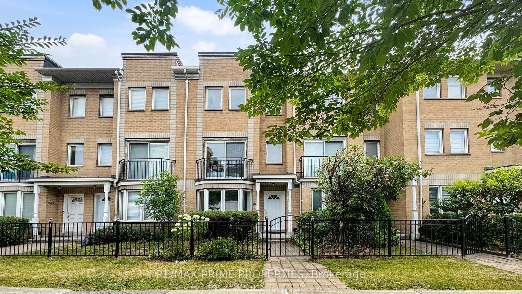 205 - 19 Rosebank Drive, Malvern, Toronto 