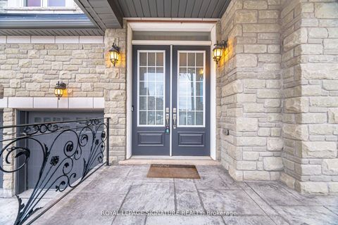 Photo 2 at 404 Ellen Davidson Drive, GO Glenorchy, Oakville