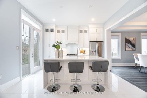 Photo 10 at 404 Ellen Davidson Drive, GO Glenorchy, Oakville