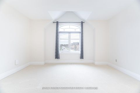 Photo 24 at 404 Ellen Davidson Drive, GO Glenorchy, Oakville