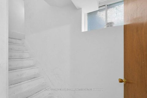 Photo 23 at 390 Davenport Road, Casa Loma, Toronto