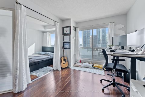 Photo 13 at 1519 - 25 The Esplanade, Waterfront Communities C8, Toronto