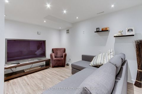 Photo 34 at 228 Warner Crescent, Summerhill Estates, Newmarket