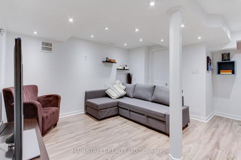 Photo 35 at 228 Warner Crescent, Summerhill Estates, Newmarket