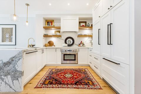 Photo 9 at 501 - 2855 Bloor Street W, Queensway, Toronto