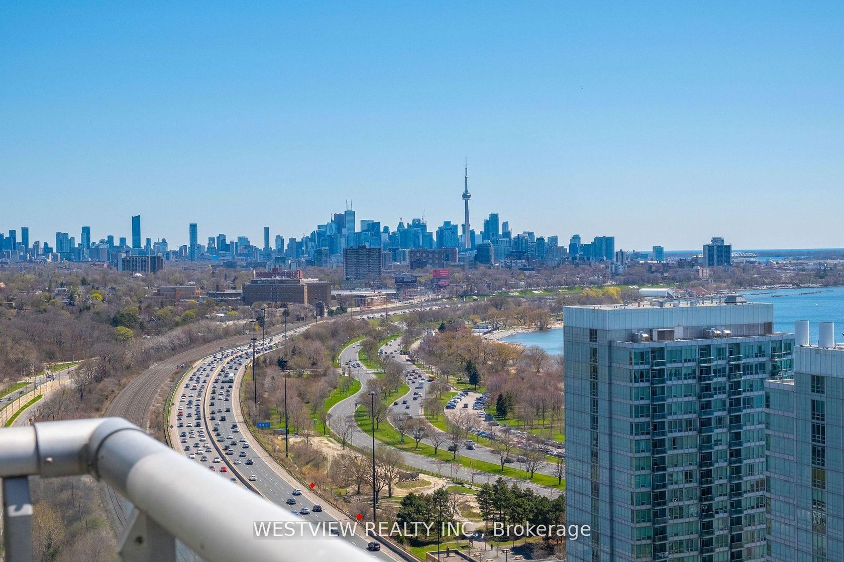 2610 - 15 Windermere Avenue, Swansea, Toronto 