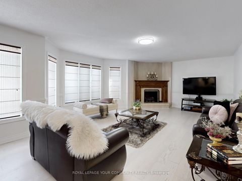 Photo 16 at 123 Kingsnorth Boulevard, East Woodbridge, Vaughan