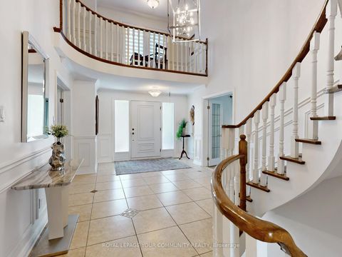 Photo 21 at 123 Kingsnorth Boulevard, East Woodbridge, Vaughan