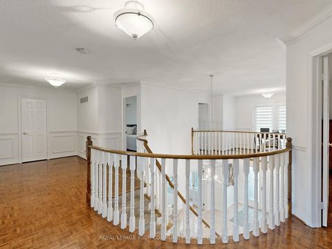 Photo 22 at 123 Kingsnorth Boulevard, East Woodbridge, Vaughan