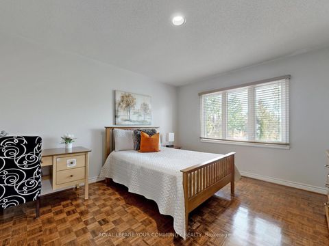 Photo 29 at 123 Kingsnorth Boulevard, East Woodbridge, Vaughan