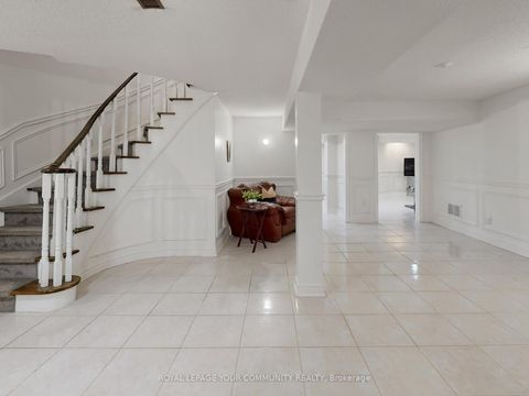 Photo 31 at 123 Kingsnorth Boulevard, East Woodbridge, Vaughan