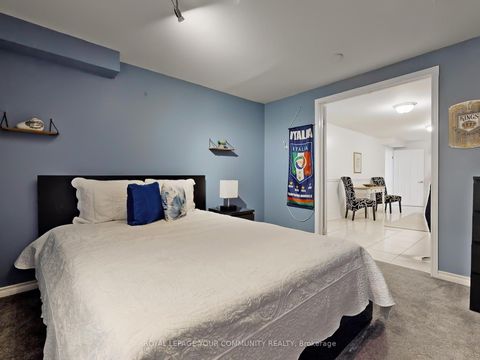 Photo 37 at 123 Kingsnorth Boulevard, East Woodbridge, Vaughan