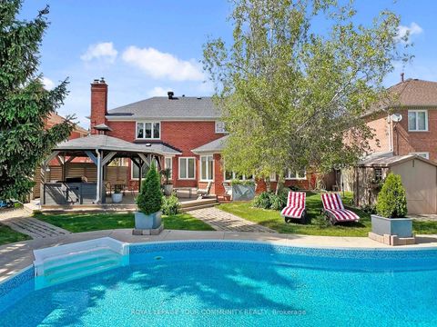 Photo 45 at 123 Kingsnorth Boulevard, East Woodbridge, Vaughan