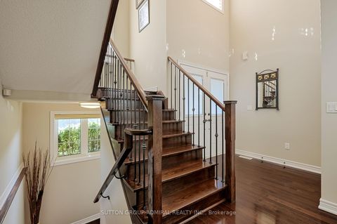 Photo 4 at 48 Terme Avenue, Vellore Village, Vaughan