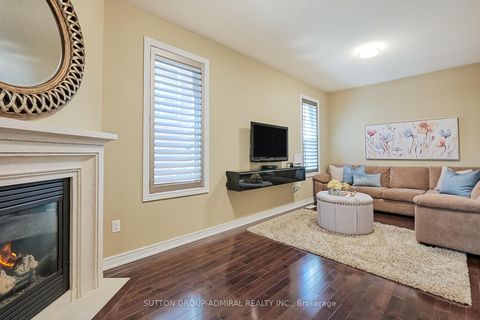 Photo 8 at 48 Terme Avenue, Vellore Village, Vaughan