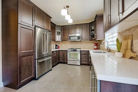Photo 12 at 48 Terme Avenue, Vellore Village, Vaughan