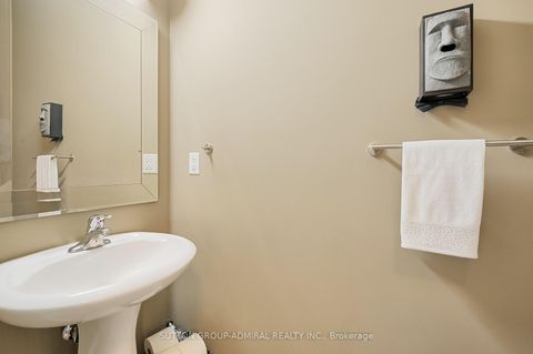 Photo 16 at 48 Terme Avenue, Vellore Village, Vaughan