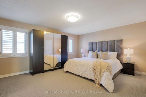 Photo 19 at 48 Terme Avenue, Vellore Village, Vaughan