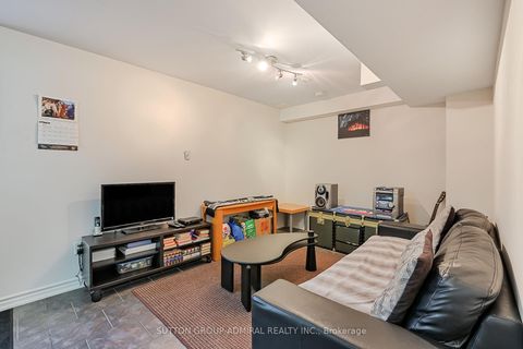 Photo 30 at 48 Terme Avenue, Vellore Village, Vaughan